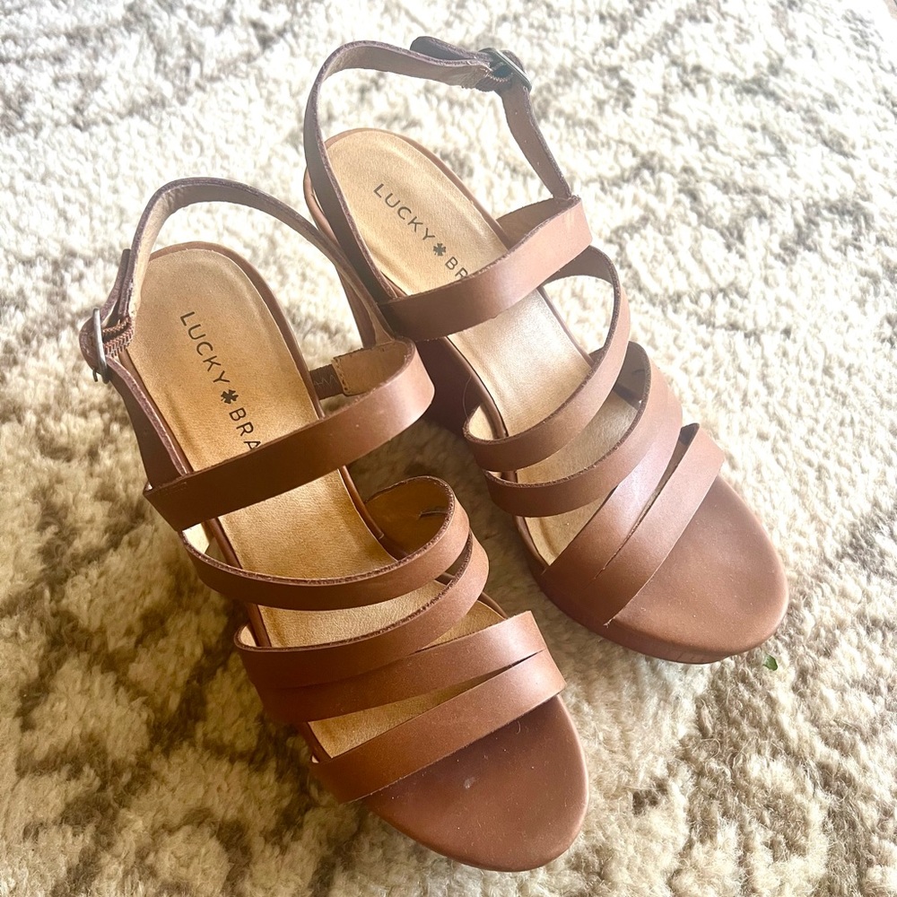 Wedge heels
